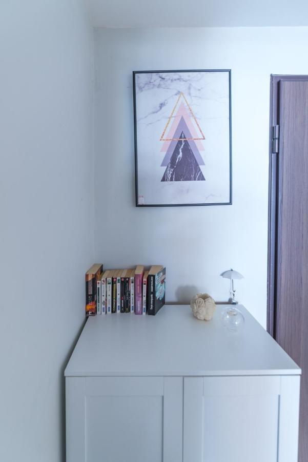 Apartment Comfortable & Elegant Flat In A Lively Place